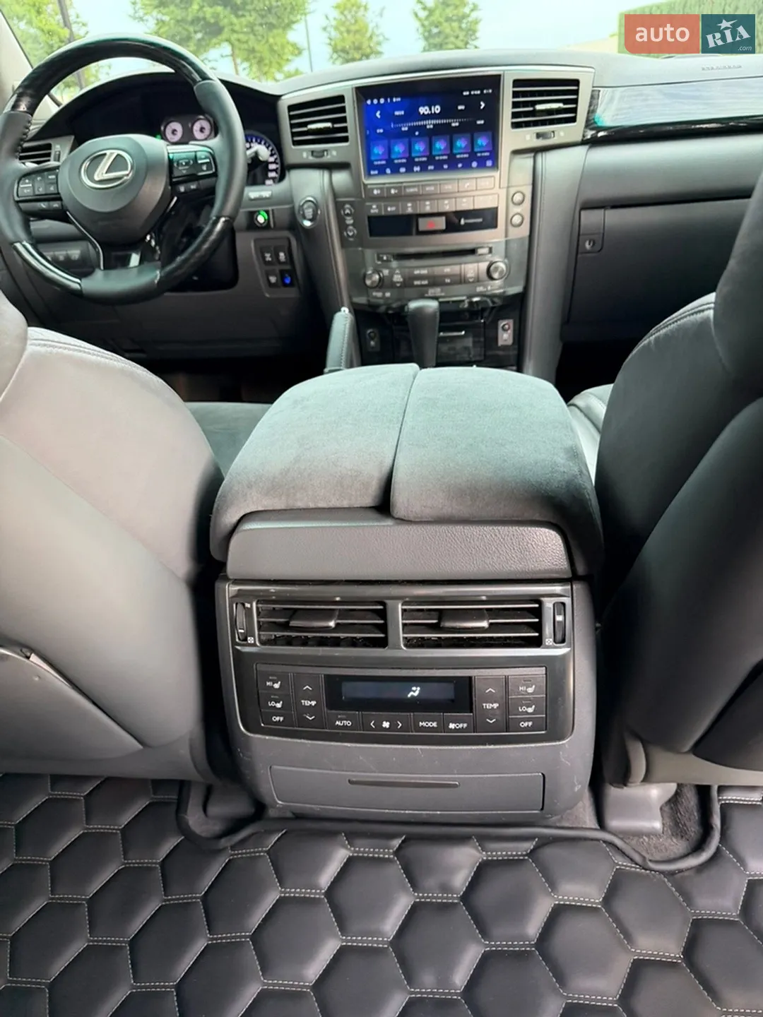 2010 Lexus LX - мініатюра 24