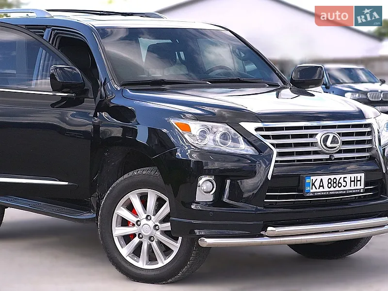 Lexus LX