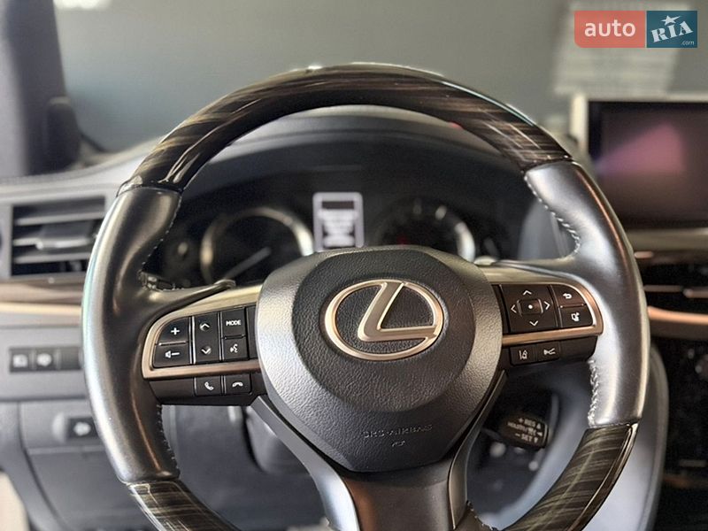 Позашляховик / Кросовер Lexus LX 2019 в Іршаві