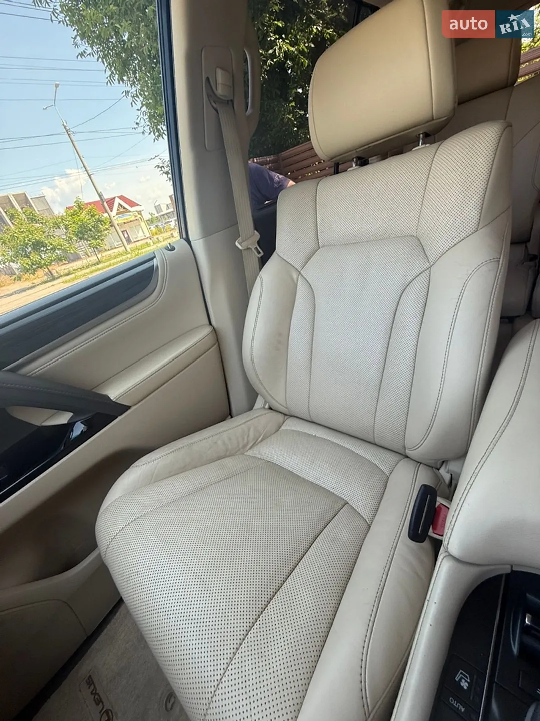 2016 Lexus LX - мініатюра 21