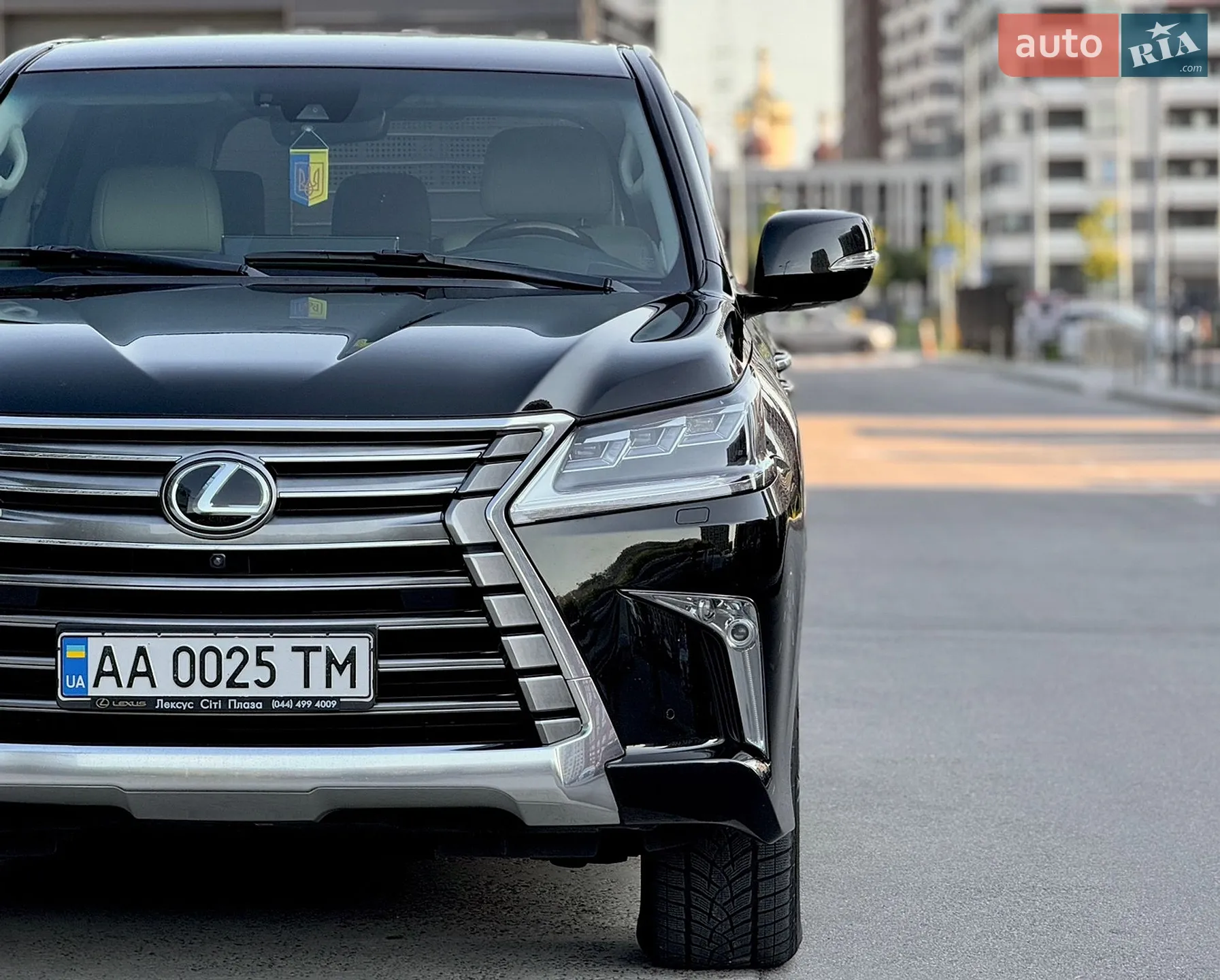 2017 Lexus LX - мініатюра 14