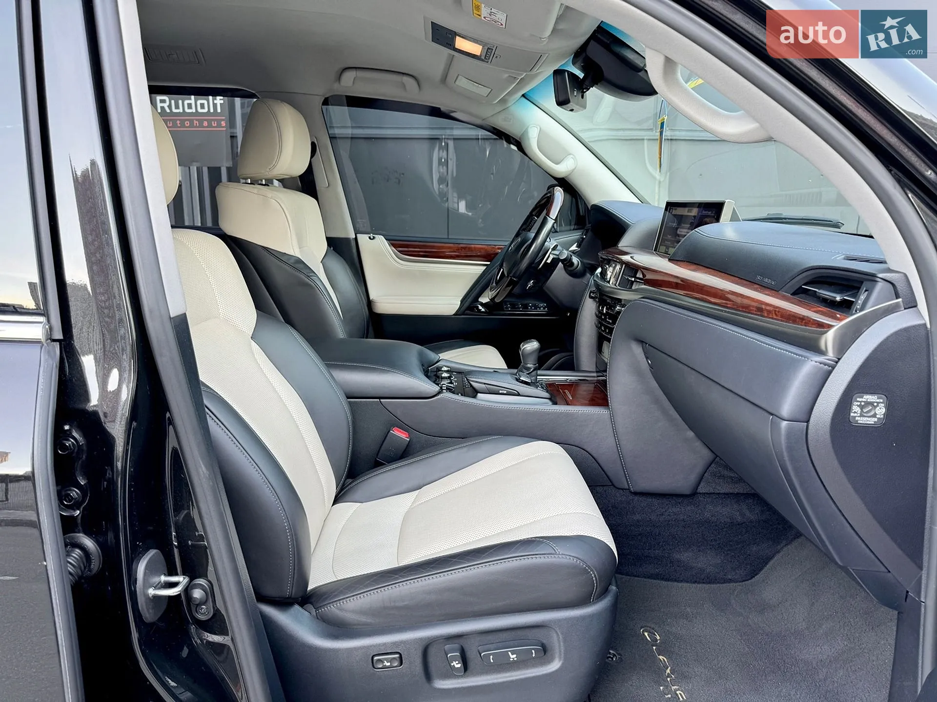 2017 Lexus LX - мініатюра 43