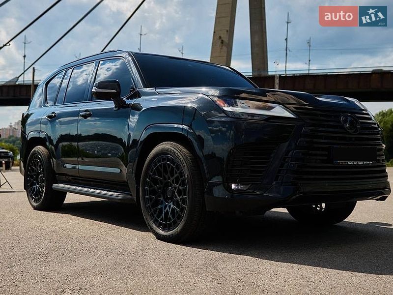 Внедорожник / Кроссовер Lexus LX 2023 в Киеве