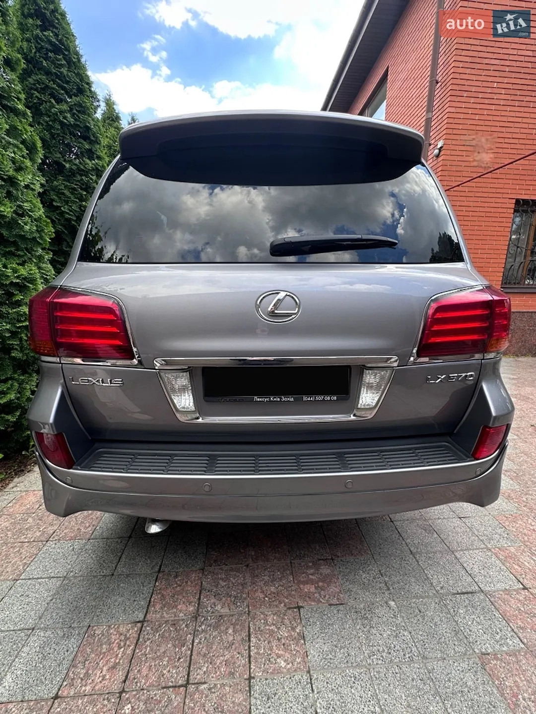 2011 Lexus LX - мініатюра 8