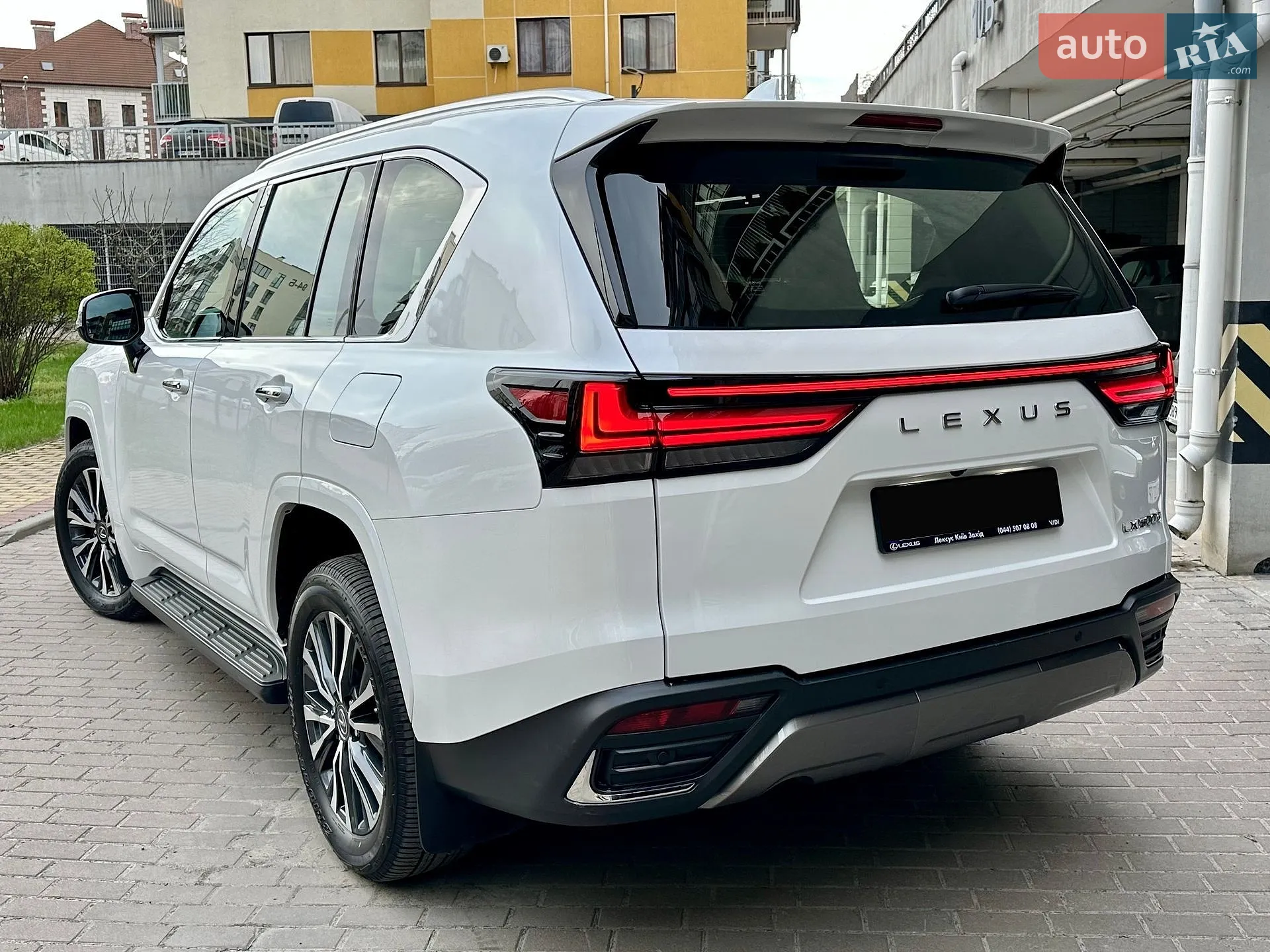 2022 Lexus LX - мініатюра 16