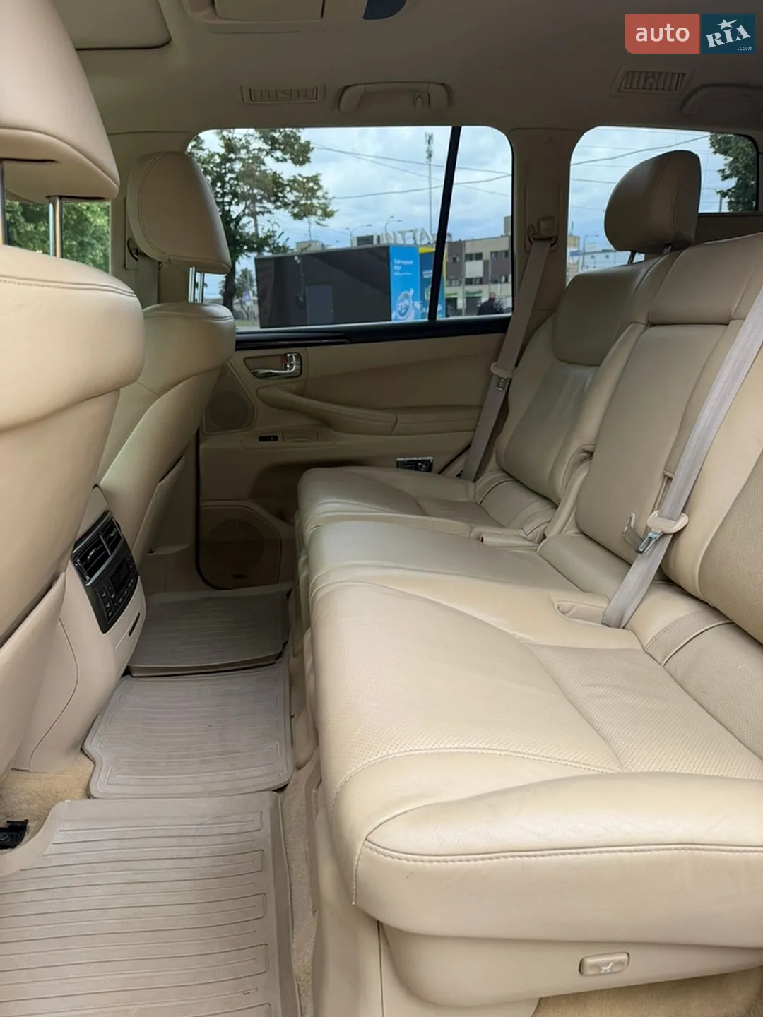 2011 Lexus LX - мініатюра 3