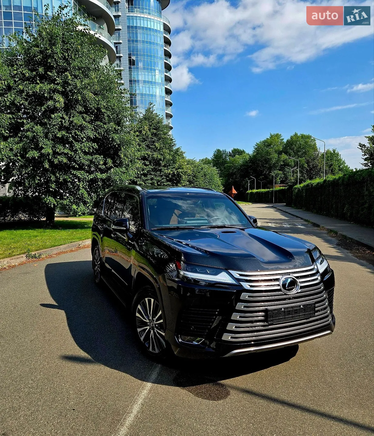 2024 Lexus LX - фото 1