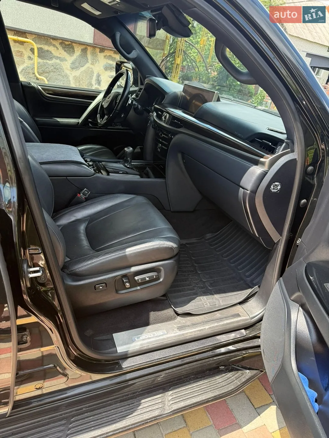2019 Lexus LX - мініатюра 5