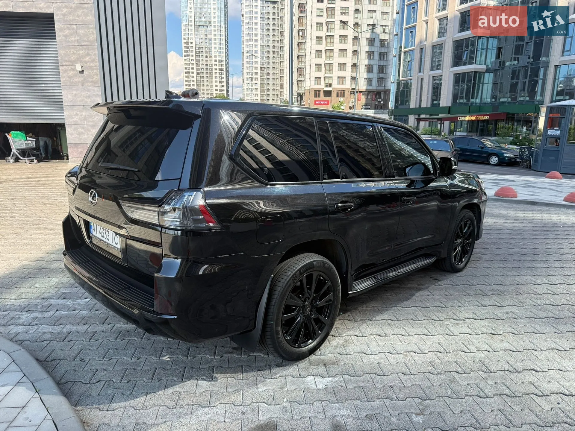 2019 Lexus LX - мініатюра 14