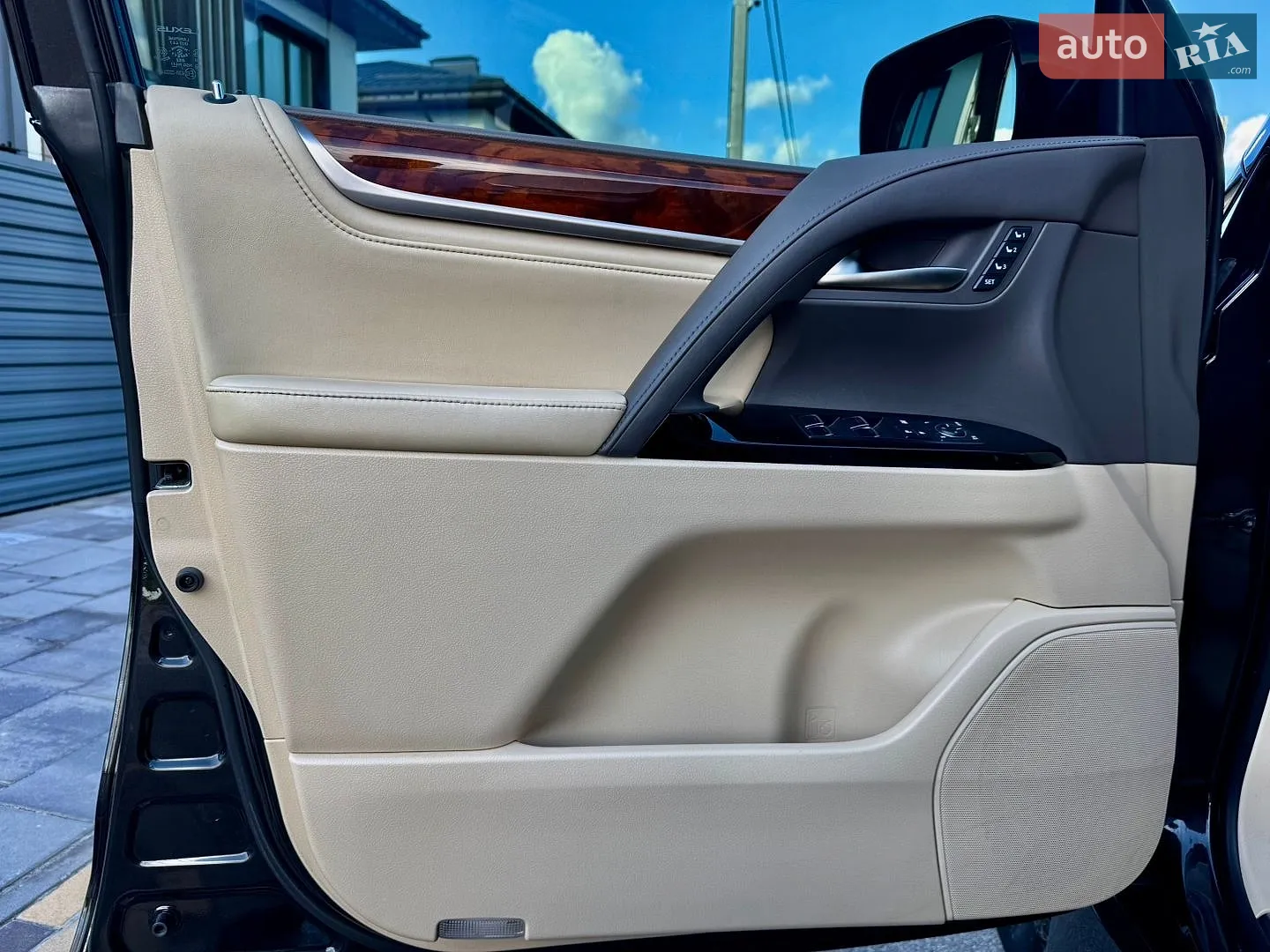 2016 Lexus LX - мініатюра 42