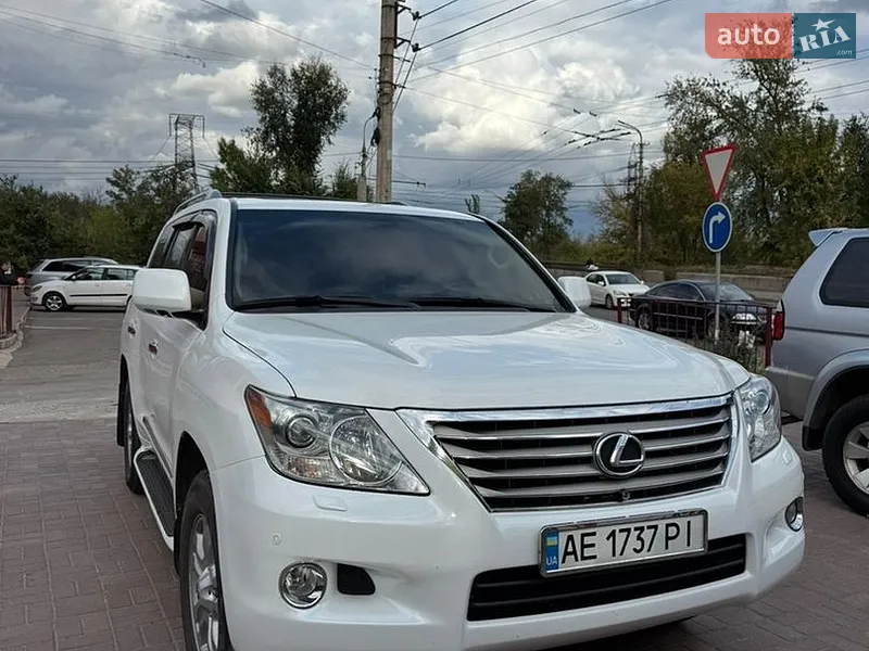 Lexus LX 2008