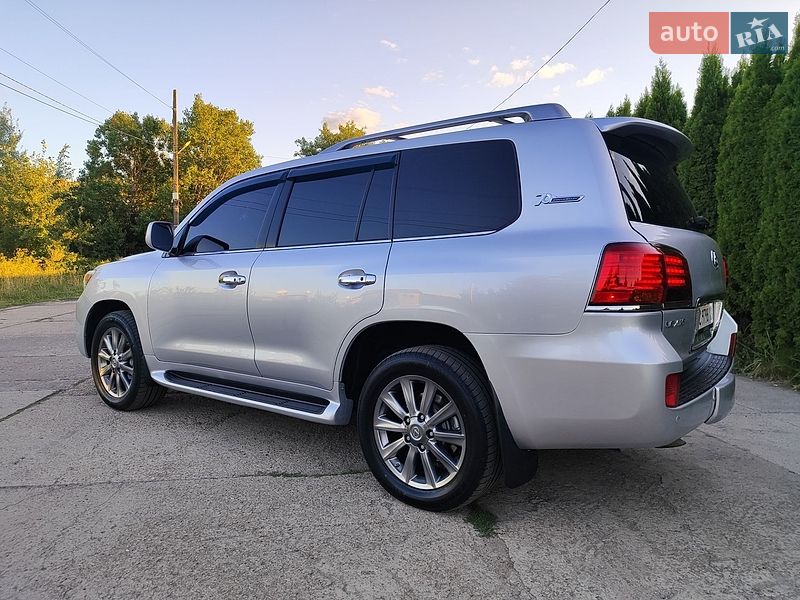Позашляховик / Кросовер Lexus LX 2008 в Шептицькому