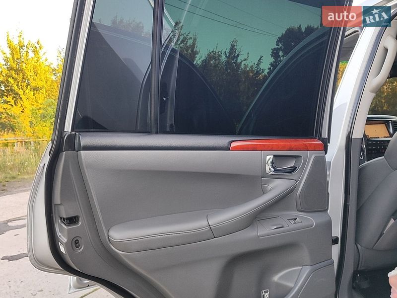 Позашляховик / Кросовер Lexus LX 2008 в Шептицькому