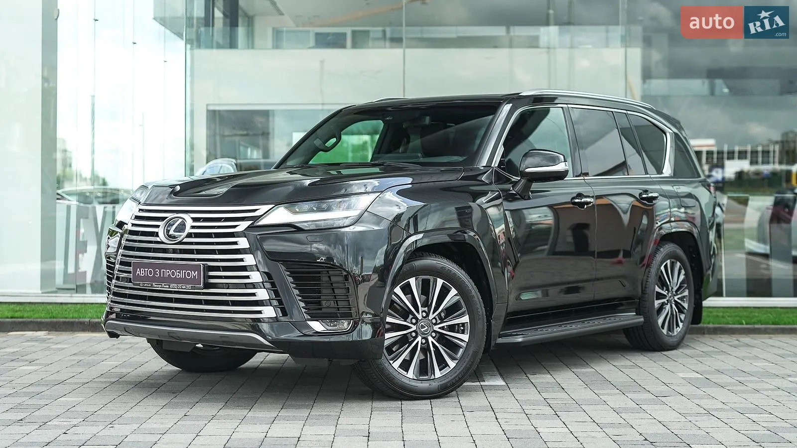 2023 Lexus LX - фото 1