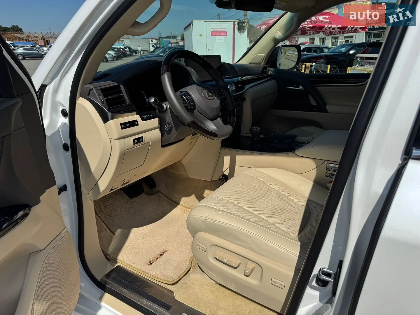 2016 Lexus LX - мініатюра 12