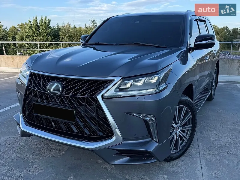 Lexus LX