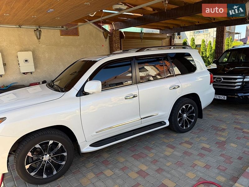Позашляховик / Кросовер Lexus LX 2008 в Одесі фото 18 Позашляховик / Кросовер Lexus LX 2008 в Одесі