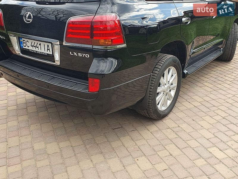 Внедорожник / Кроссовер Lexus LX 2010 в Ивано-Франковске