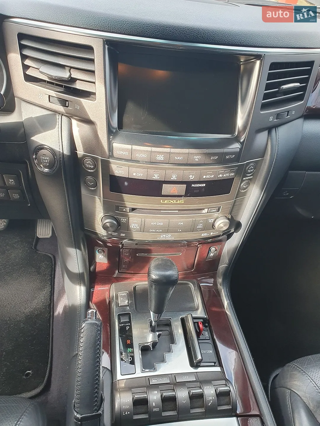 2010 Lexus LX - мініатюра 12