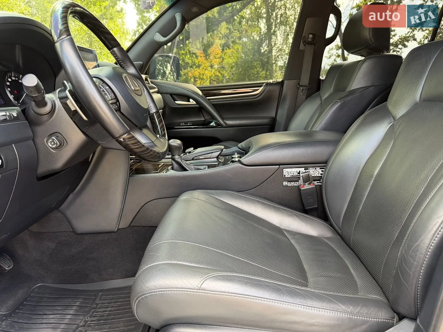 2019 Lexus LX - мініатюра 18