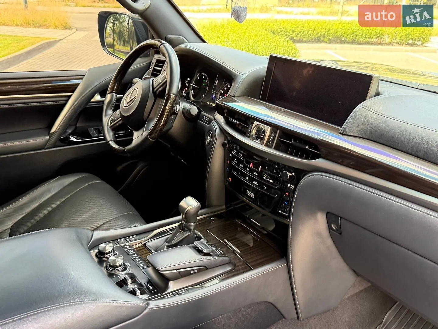 2019 Lexus LX - мініатюра 28