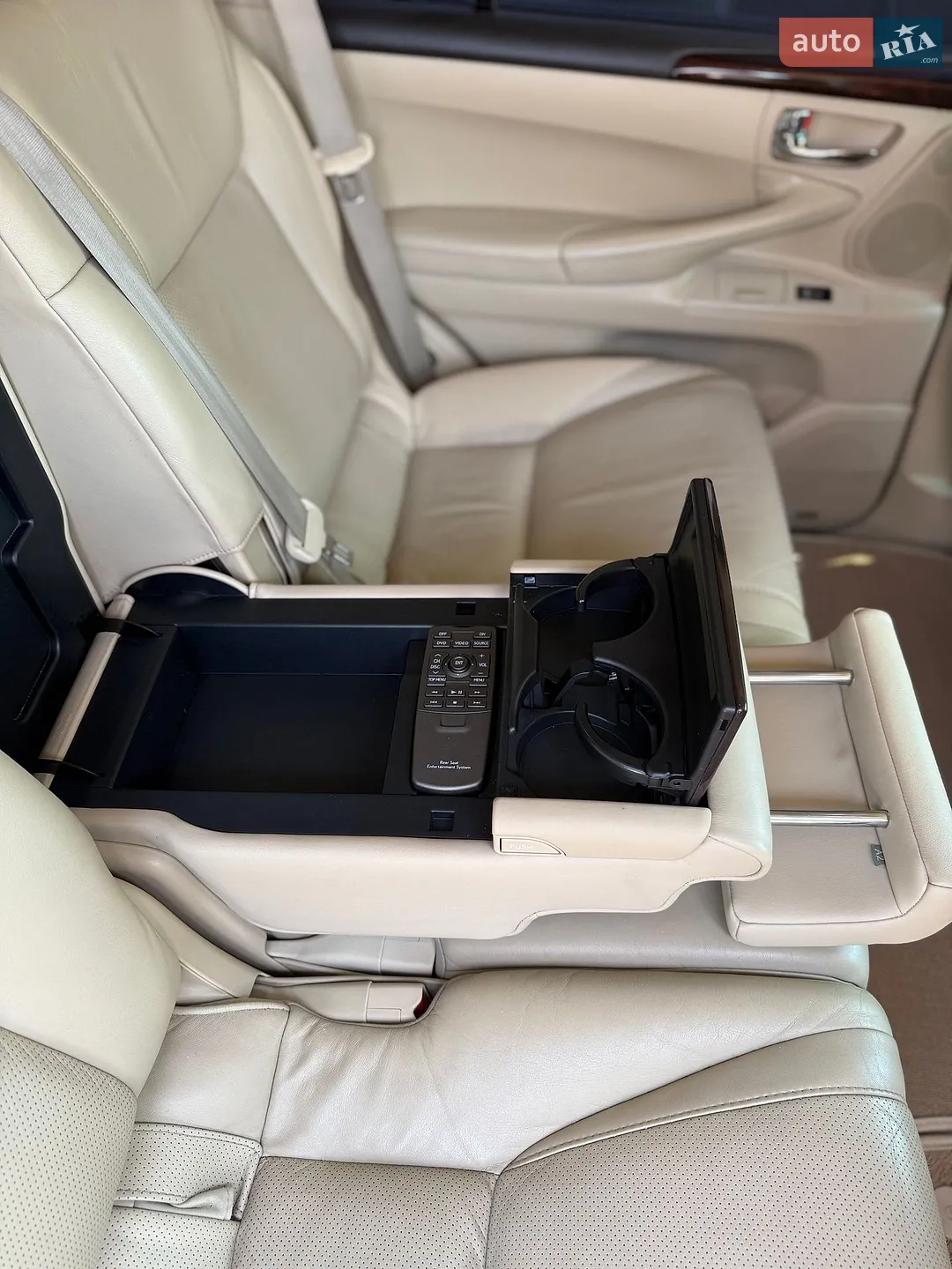2010 Lexus LX - мініатюра 10
