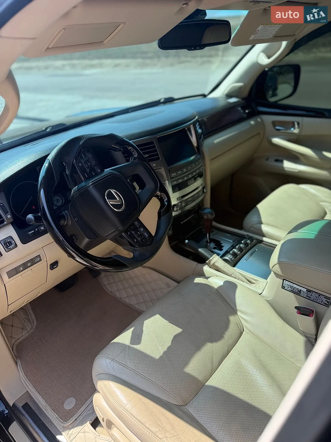 2010 Lexus LX - мініатюра 18