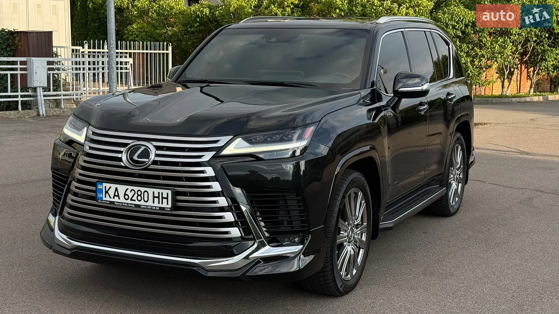 2023 Lexus LX - мініатюра 3