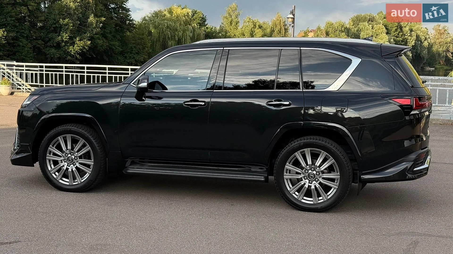 2023 Lexus LX - мініатюра 8