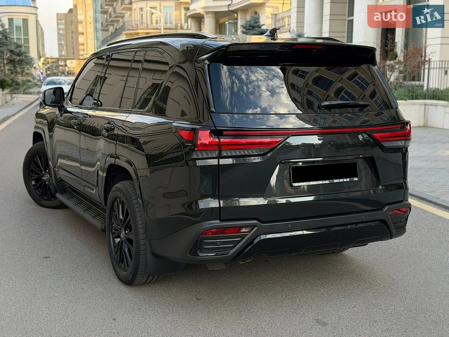 2023 Lexus LX - мініатюра 3