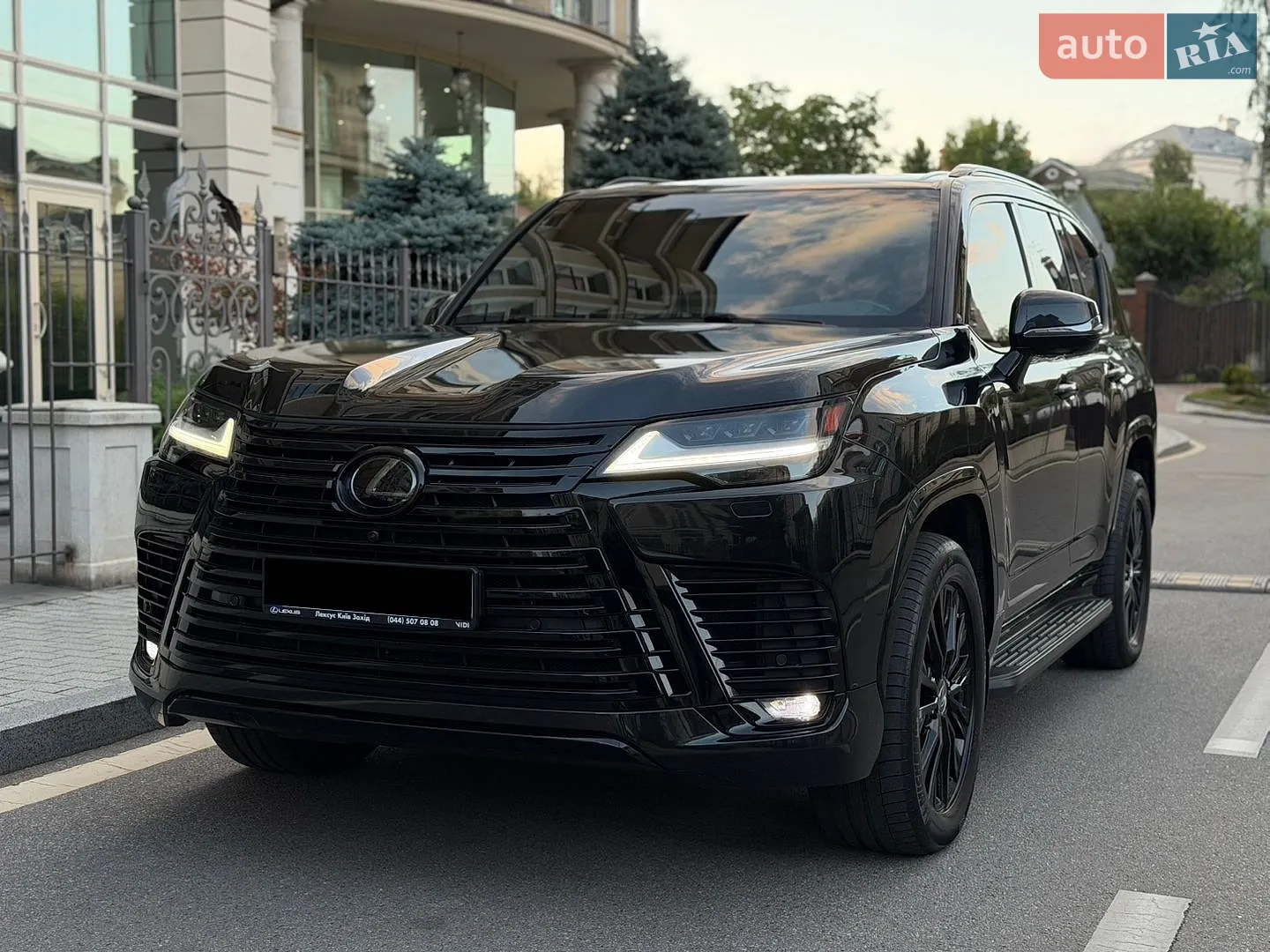 2023 Lexus LX - мініатюра 5