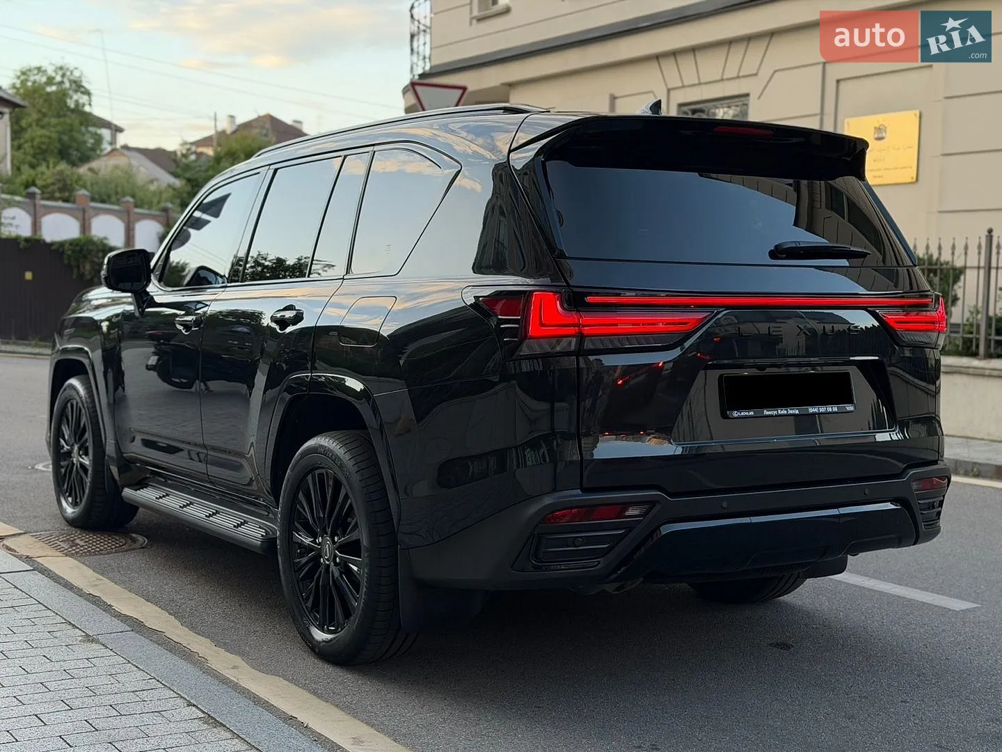 2023 Lexus LX - мініатюра 9