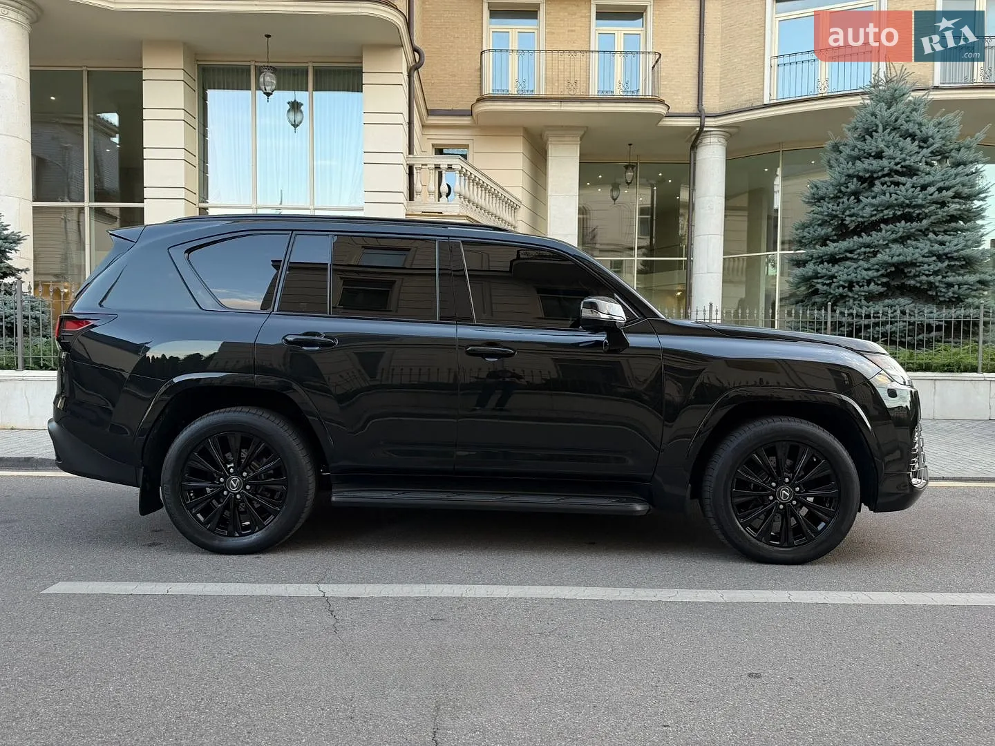 2023 Lexus LX - мініатюра 13