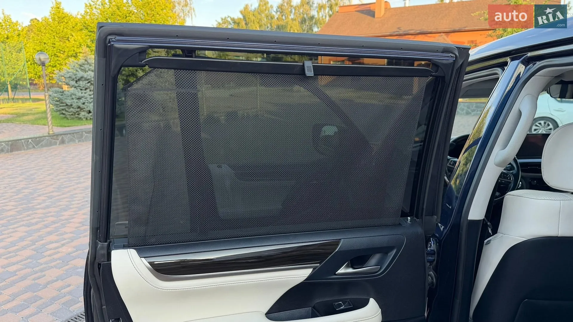 2016 Lexus LX - мініатюра 7