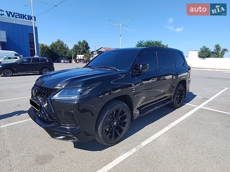 Позашляховик / Кросовер Lexus LX 2016 в Дніпрі