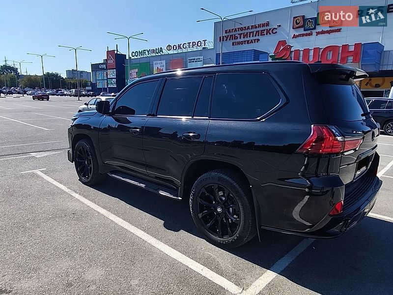 Позашляховик / Кросовер Lexus LX 2016 в Дніпрі