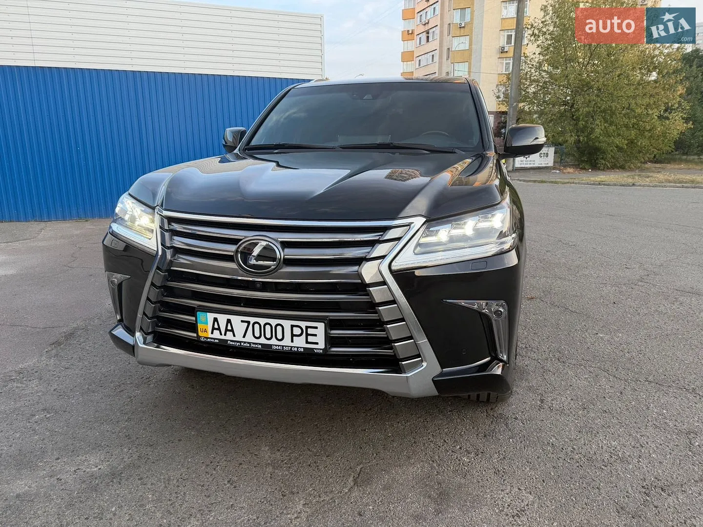 2016 Lexus LX - мініатюра 2