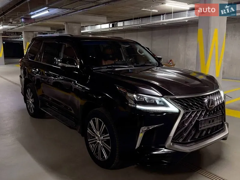 Lexus LX