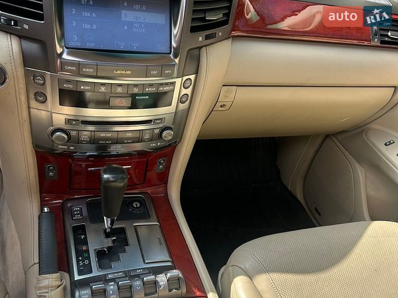 Внедорожник / Кроссовер Lexus LX 2007 в Киеве