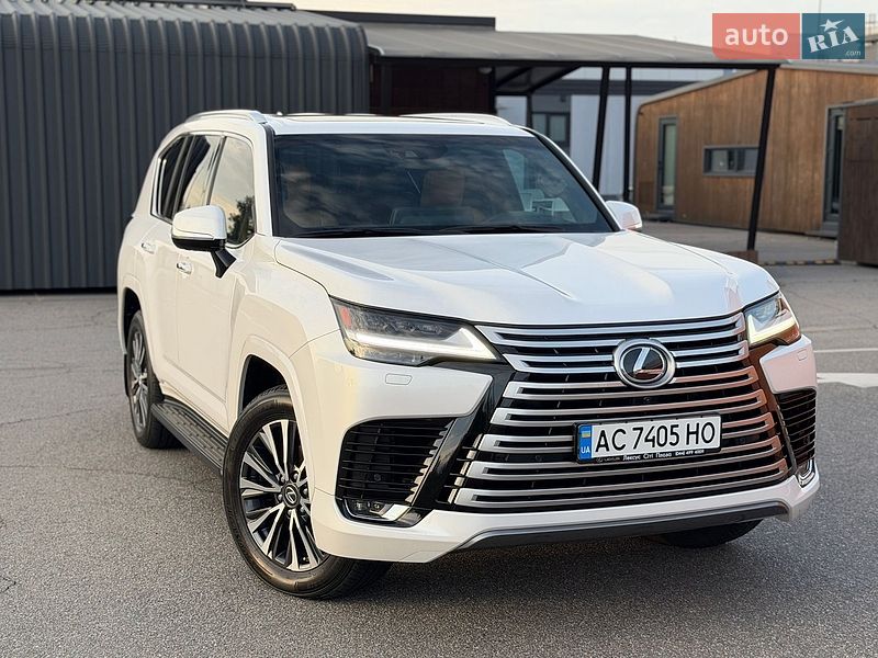 Lexus LX 2022