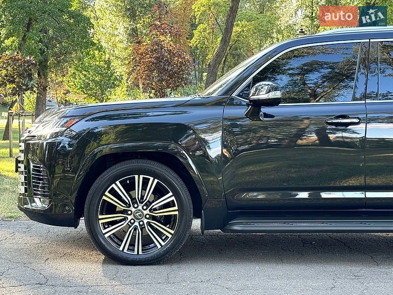 Позашляховик / Кросовер Lexus LX 2022 в Дніпрі