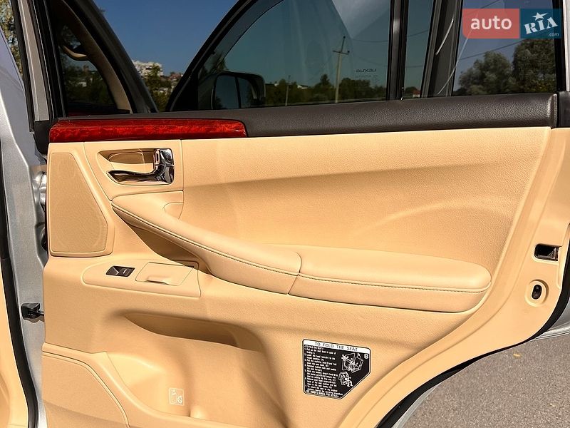 Позашляховик / Кросовер Lexus LX 2010 в Києві