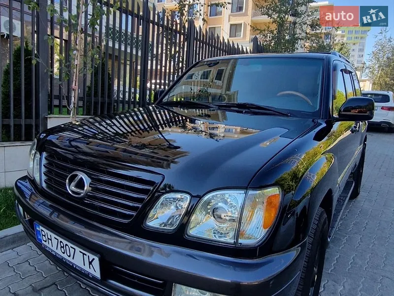 Lexus LX