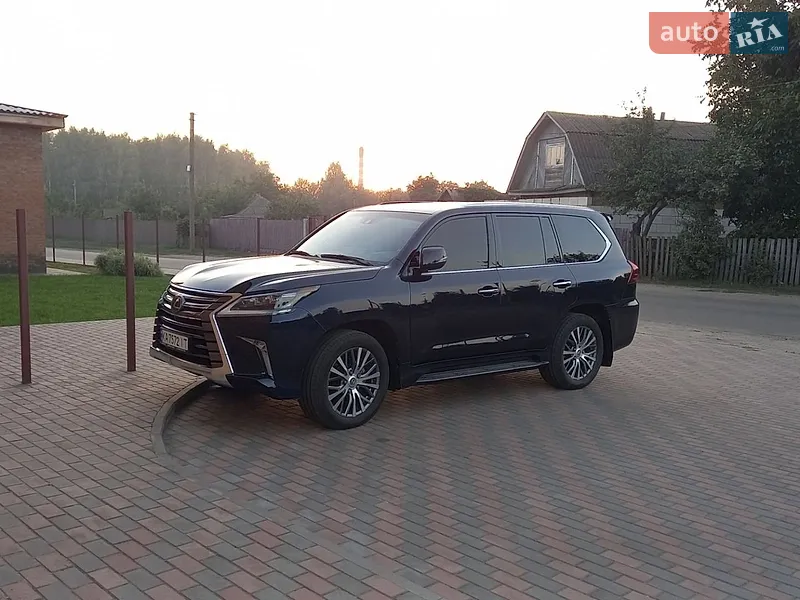 Lexus LX