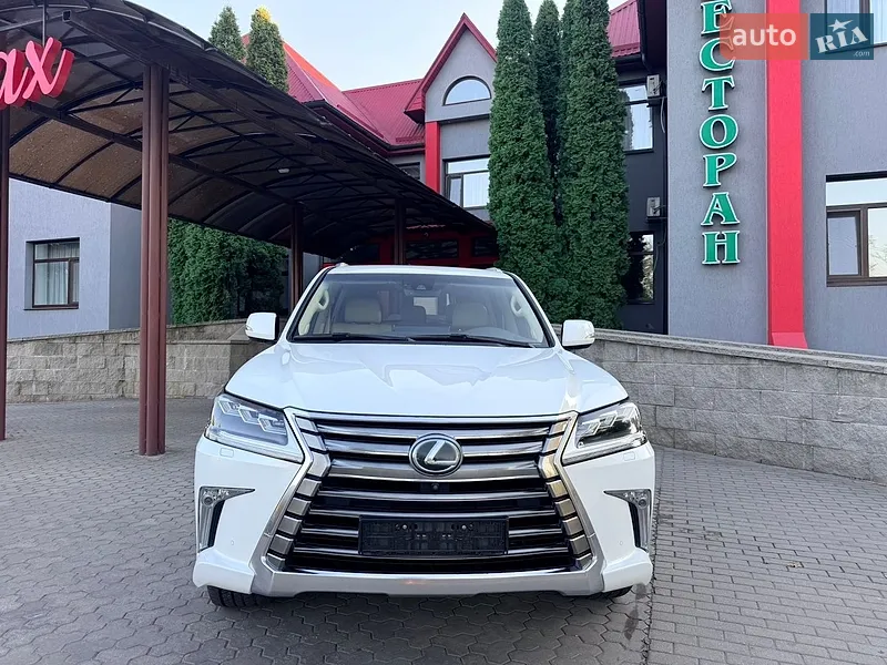 Lexus LX