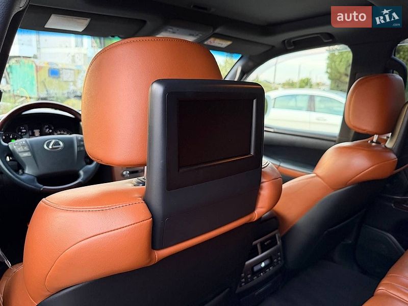 Позашляховик / Кросовер Lexus LX 2013 в Одесі