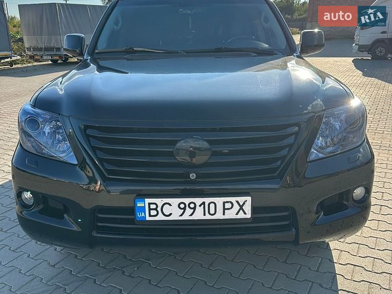 Внедорожник / Кроссовер Lexus LX 2011 в Мостиске