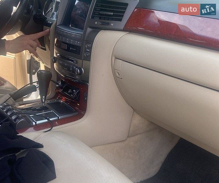 Позашляховик / Кросовер Lexus LX 2010 в Львові