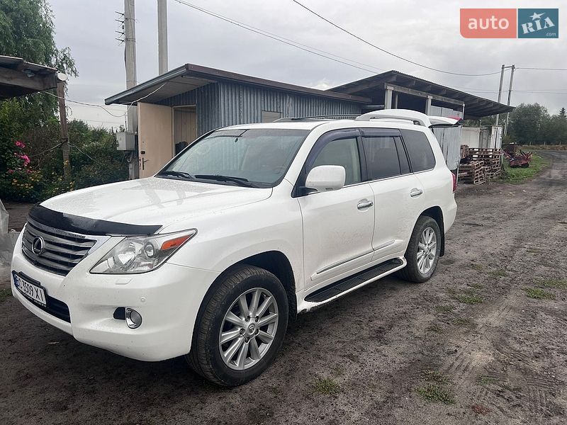 Позашляховик / Кросовер Lexus LX 2010 в Львові