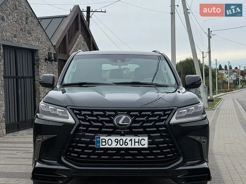 Lexus LX